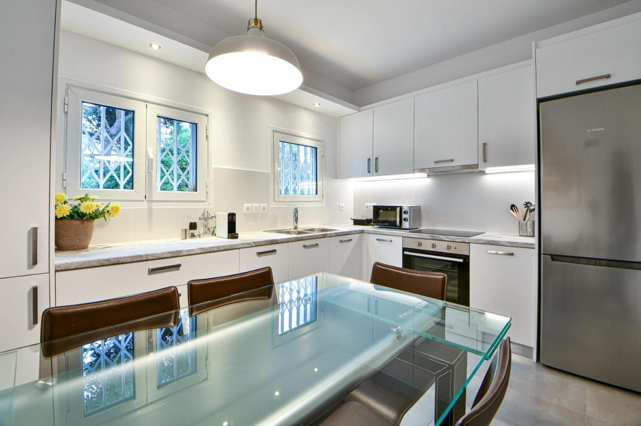 Boutique77 Luxury Apartment أثينا المظهر الخارجي الصورة