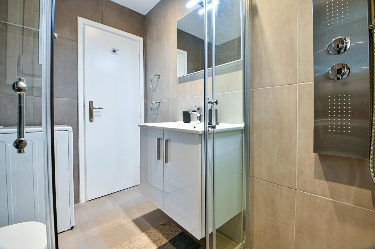 Boutique77 Luxury Apartment أثينا المظهر الخارجي الصورة